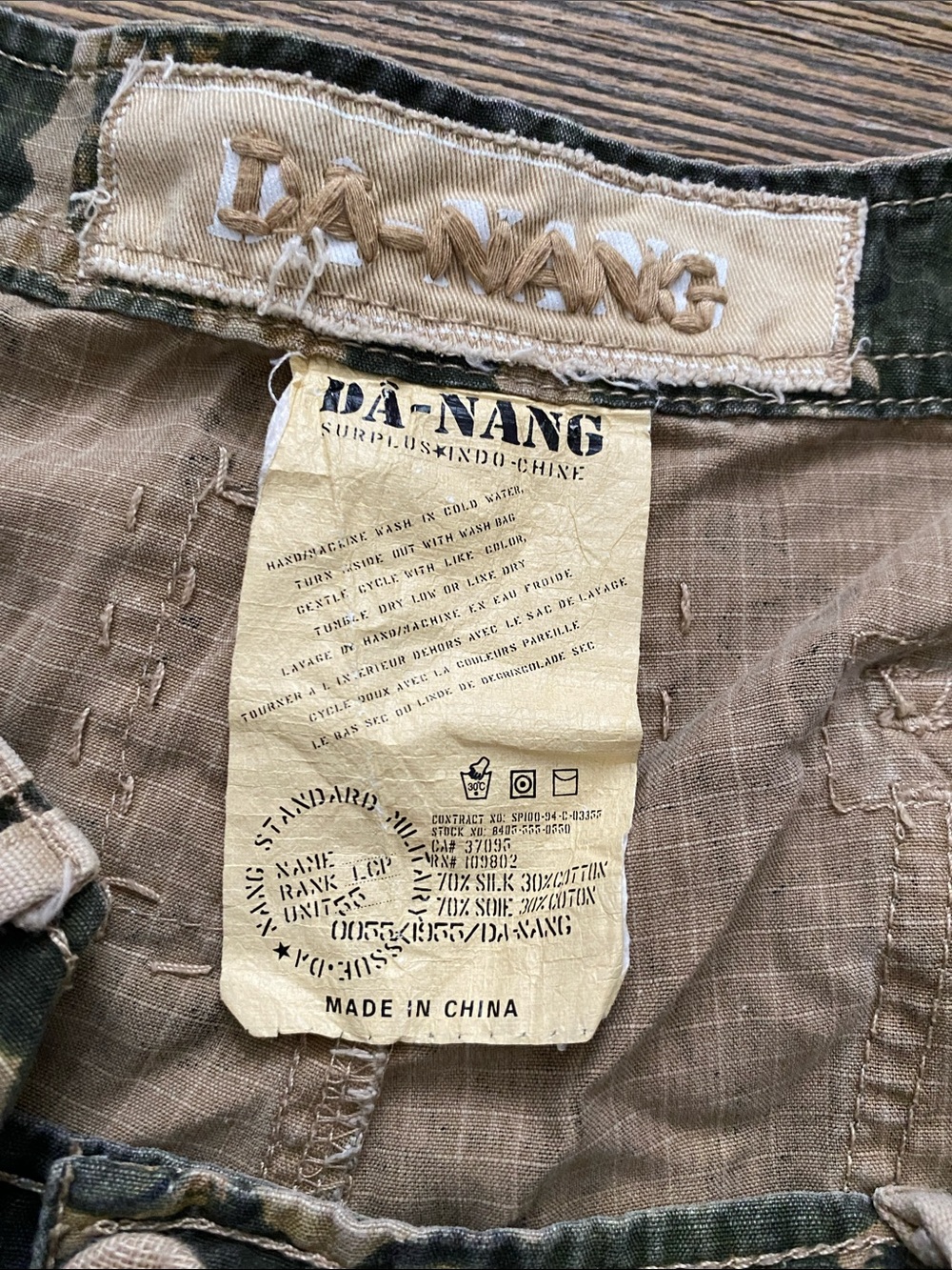 Vintage (Y2K) Da-Nang Surplus Style Camo Cargo Shorts. M. - Picture 4 of 10